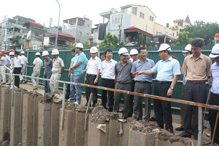 Đường sắt Cát Linh - Hà Đông vẫn 'ì ạch' ảnh 1